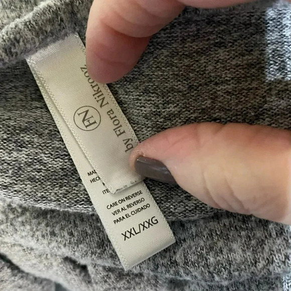 Flora Nikrooz XXL space gray with lace‎ long sleeves sweatshirt - Picture 4 of 5